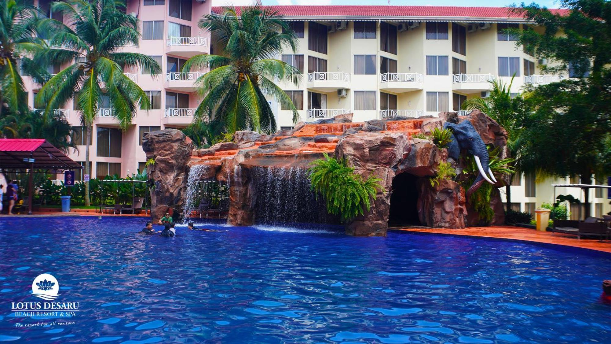 Lotus Desaru Beach Resort & Spa Bandar Penawar Екстериор снимка